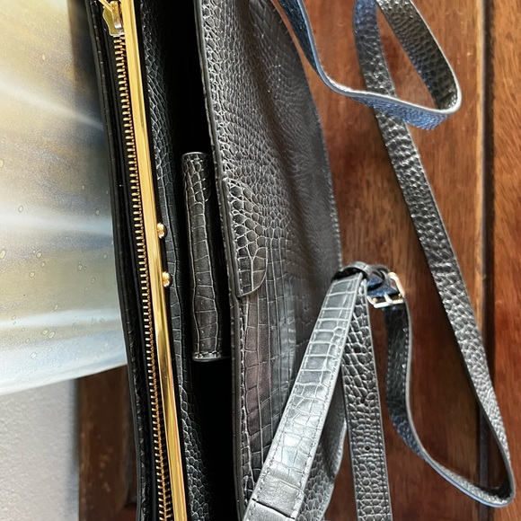 A NEW DAY Gray Croc with Gold Details Crossbody Bag - Picture 14 of 16